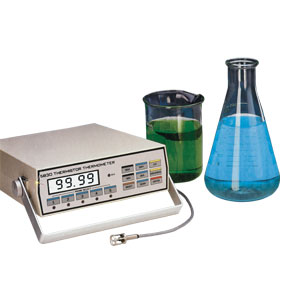 Benchtop Precision Thermistor Thermometers with Optional Analog Output | 5830 Series